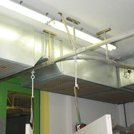 Hängebahn in der Werkstatt